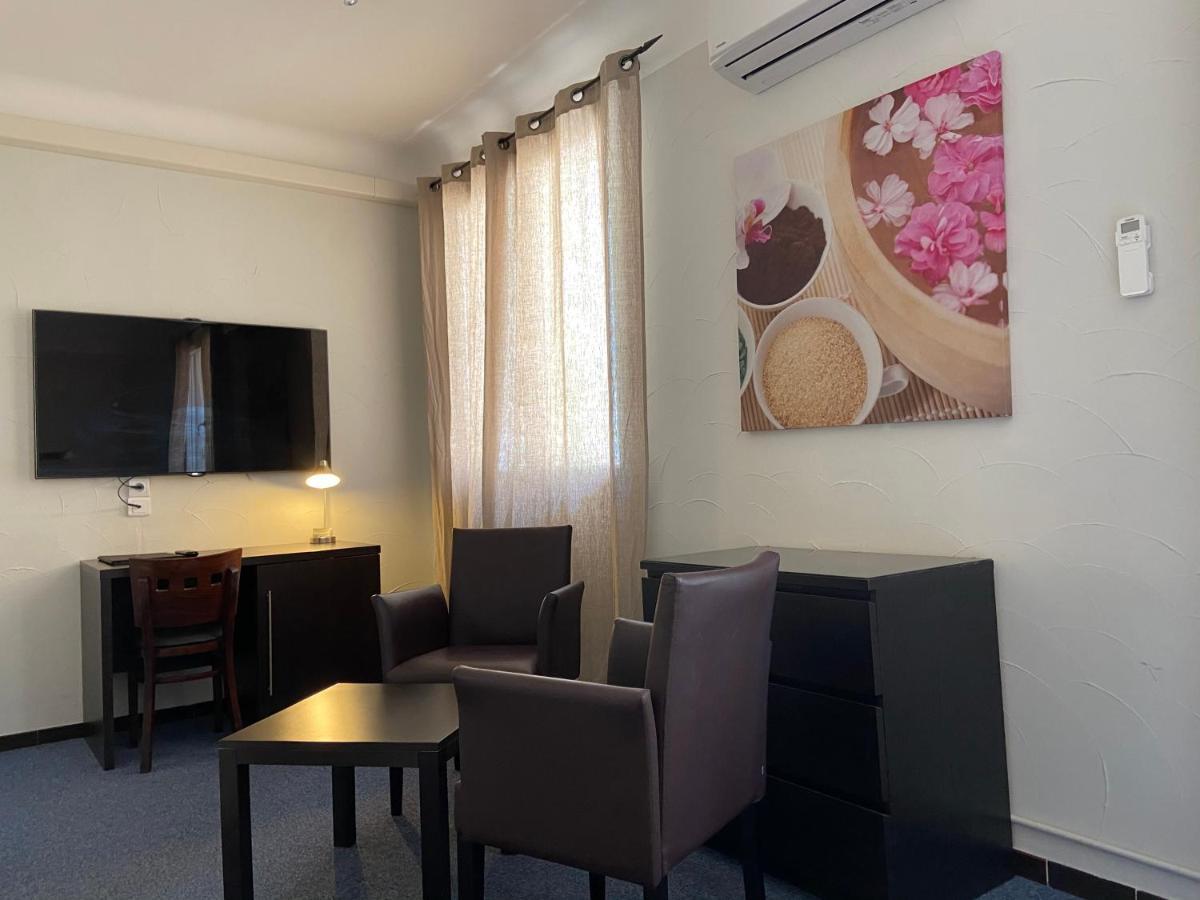 Hotel Neptune بالاروك ليه بان المظهر الخارجي الصورة